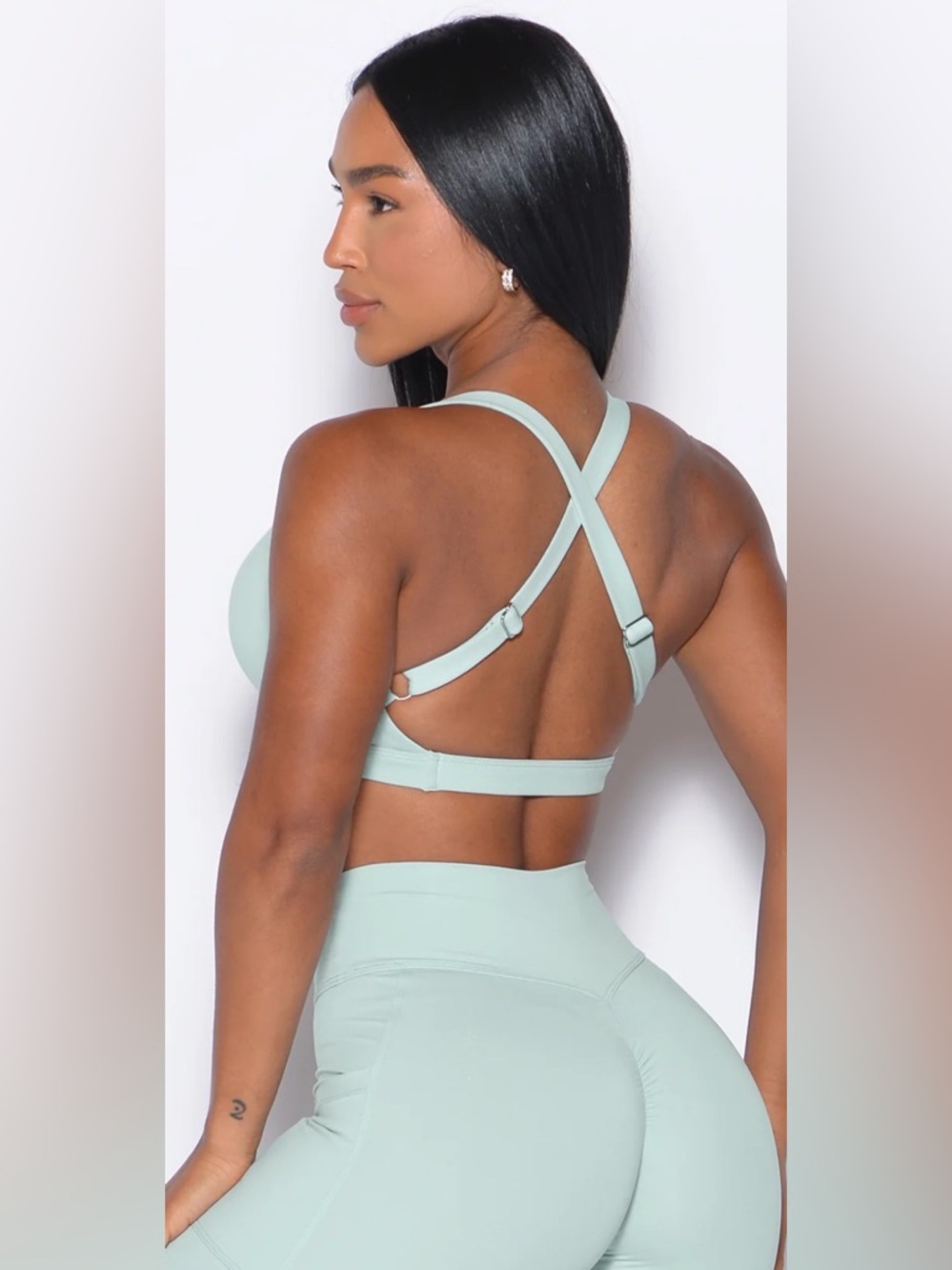 BOMBSHELL SPORTSWEAR SWEETHEART SPORTS BRA
Style: 01010321- EUC! - Picture 2 of 11